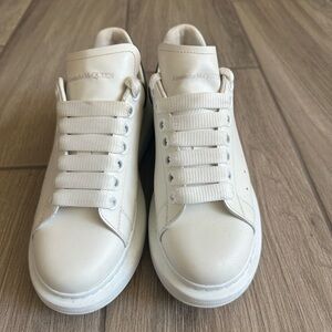 Alexander McQueen Cream Lace-Up Sneakers